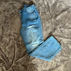 NWOT Flamingo distressed jeans